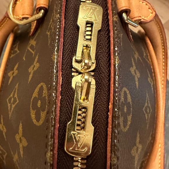 Louis Vuitton Monogram Eclipse MM Bag Coated Canvas Leather trim Brass Hardware - Picture 11 of 16